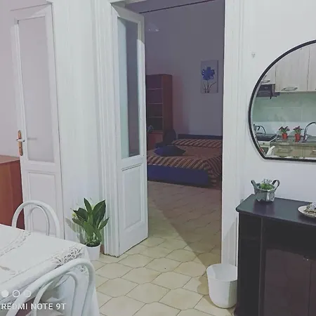 Nonna Titina Lägenhet